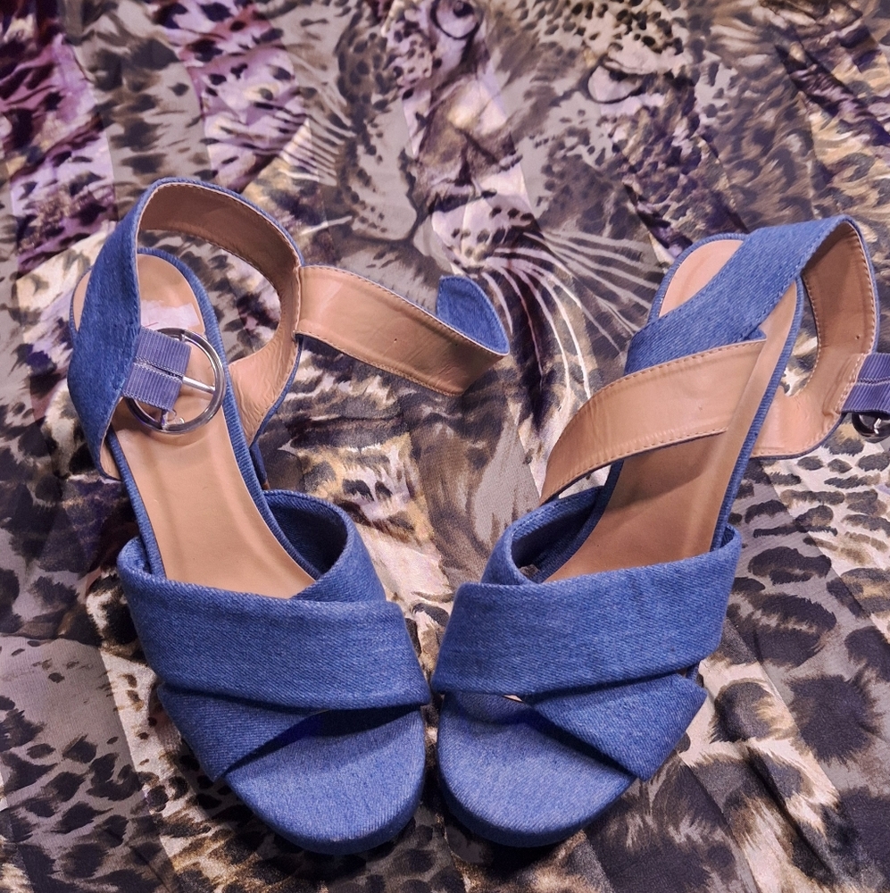 Bamboo heels Brand New